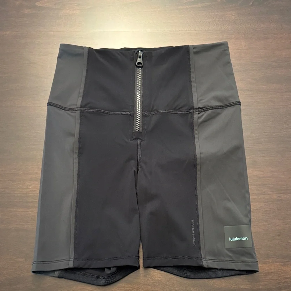 LULULEMON Black Grey Zip Bike Shorts 4/XS